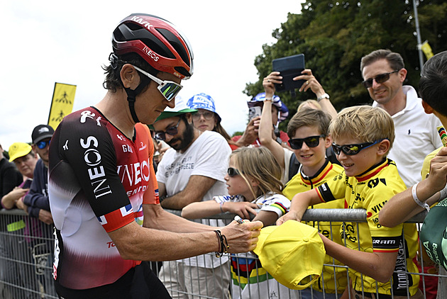Ze sedla do křesla. Cyklista Thomas v týmu Ineos pokračuje, přesune se do vedení
