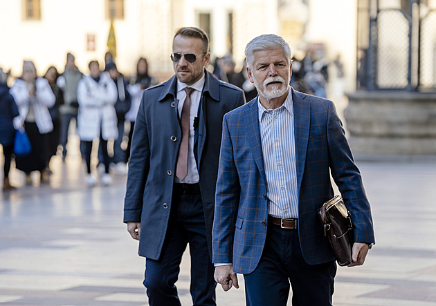 Pavel přijme Metnara. Vítá, že bude práce policistů i hasičů dobře oceněna