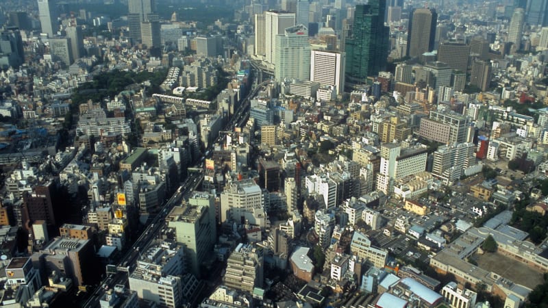 Hrozba dalších otřesů: Japonsko zasáhlo zemětřesení o síle 7,5 stupně, zranily se desítky lidí