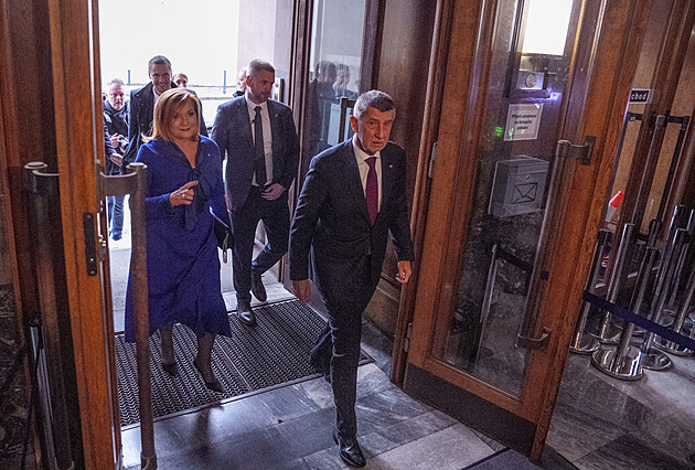 Nová EET bude v roce 2027. Bednárik je skeptický k vysokorychlostním vlakům