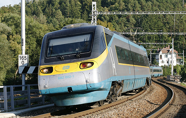 Srážka vlaku s člověkem u Svitav zastavila provoz na koridoru mezi Prahou a Moravou