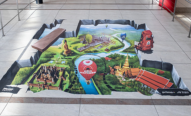 Propast uprostřed letiště. Na Ruzyni lákají na cestu do Asie zadarmo, stačí se nebát