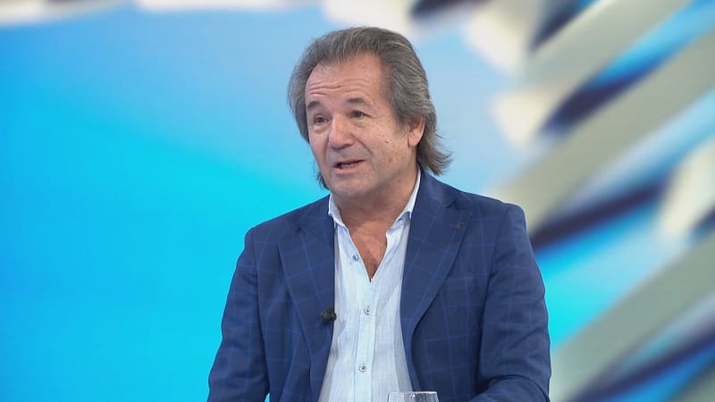 Měli člověka uvnitř a nemuseli vědět, proč to dělají. Šándor zanalyzoval útok v Pardubicích