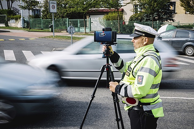 Nohu z plynu! Dnes jsou radary na každém rohu, policie má Speed Marathon