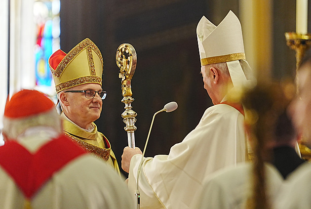 Přibyl se ujal funkce arcibiskupa, ve Vítu kázal Pavlovi a dalším o Evropě a mostech