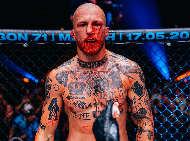 Bojuju i za své předky. Jak se z tichého vojáka Humburgera stala hvězda Oktagonu