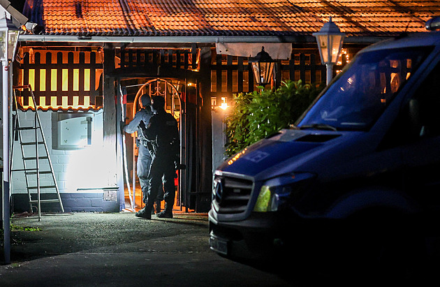 Proti Hells Angels zasahovalo v Německu nad tisíc policistů. Šéfa skupiny zadrželi